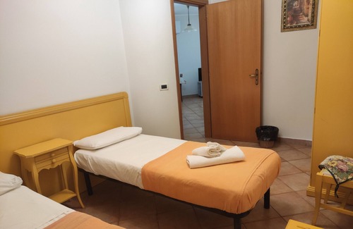 Gasponi Villa | Villa 'Korello' with Mountain View, Wi-Fi and Air Conditioning