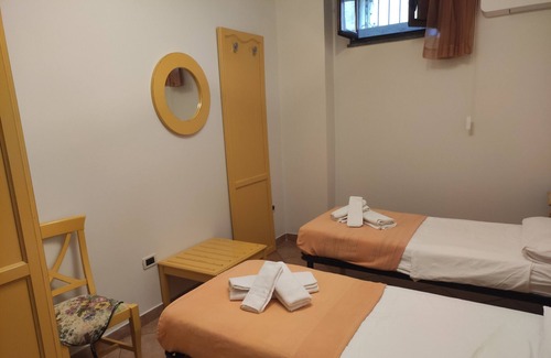 Gasponi Villa | Villa 'Korello' with Mountain View, Wi-Fi and Air Conditioning