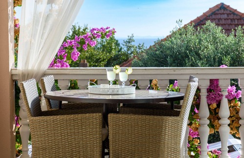 Pakostane Apartment | VILLA KRPETA, 1 bedroom apartment “Grafulin” for 2 to 4 people NEW