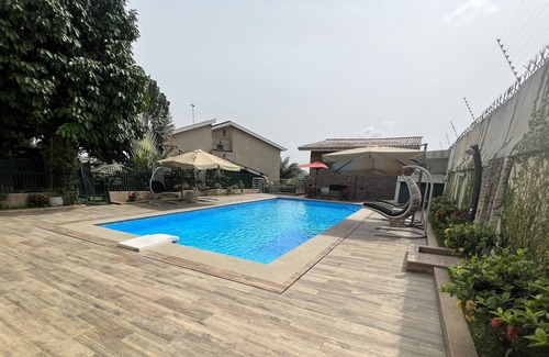 Cocody House | Villa Kynola -Pool-Wifi-Parking-Netflix-Bose HP