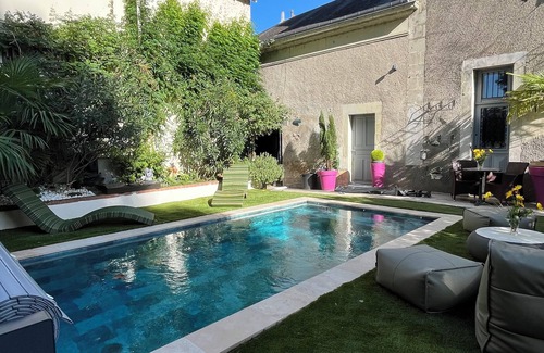 Chinon House | Villa L'ENTREPOTES with heated pool in CHINON's historic city center