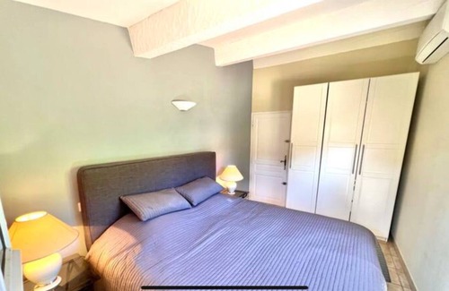 Cogolin Bed & Breakfast | Villa La Source 83 - Room 2 close to Saint Tropez