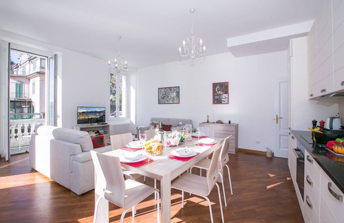 Carate Urio Apartment | Villa Larius Balcone, Carate Urio, Italy