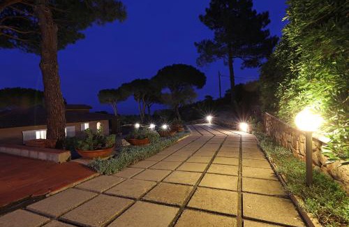 Arenella Villa | Villa Laura Aegilium