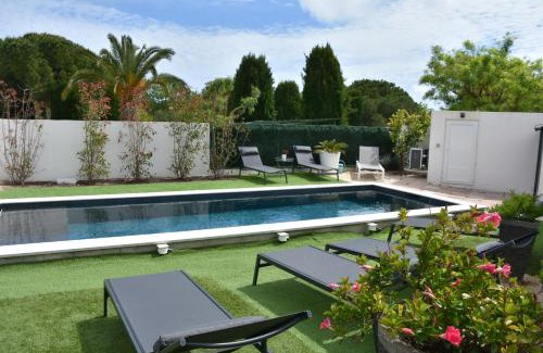 Hyeres House | VILLA LAURANA HYERES 6 personnes Piscine chauffée