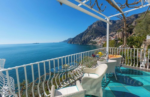 Arienzo Villa | Villa Le Sirene with Private Jacuzzi, Sea View