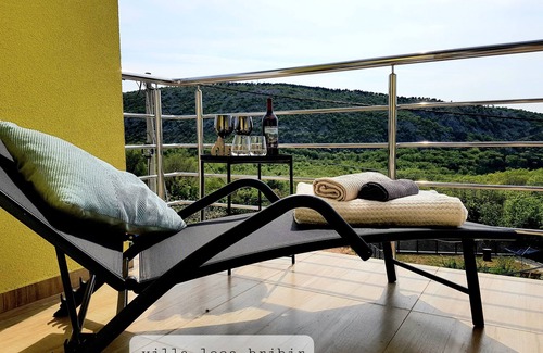 Vinodolska opcina House | Villa Leca, Großzügiges Ferienhaus mit Beheizbarem Privatpool und Sauna