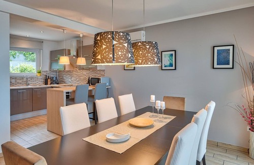 Lovran Villa | Villa LIna - beautiful villa with infinity pool near the beach