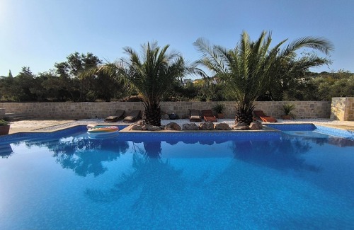 Murter Apartment | Villa Lojena, cozy studio near the beach in delightful Murter