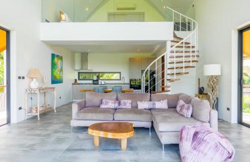 Maret Villa | Villa Lola 2br Saltwater Infinity Pool & Sea View