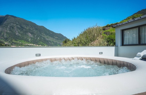 Sao Vicente Ski Chalet | Villa Lorenzo by Atlantic Holiday