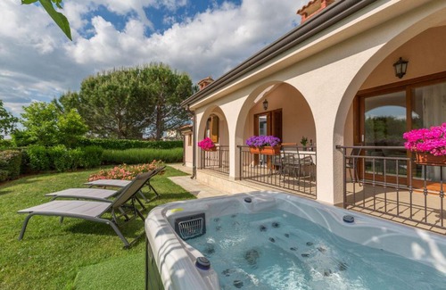Gedici Villa | Villa Lori