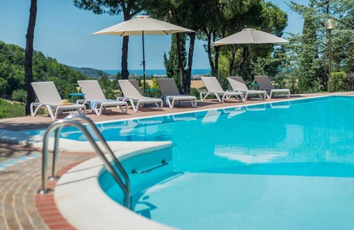Pesaro Villa | Villa Luisa 10 - Five Bedroom Villa, Sleeps 10