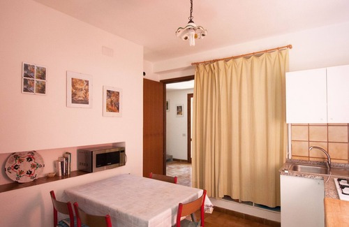 Solanas Villa | Villa Luisella 200 meters from the sea, reserved parking with garden