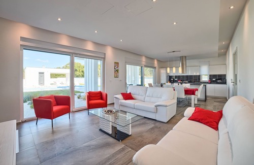 Stinjan Villa | Villa Lungera - Modern and Luxury villa for 8 persons in Pula, Croatia