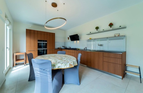 Azzano Villa | Villa Magnolia con Piscina by Wonderful Italy