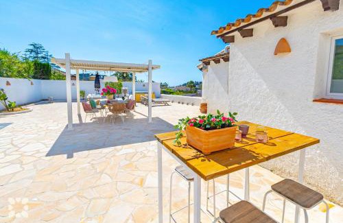 Empedrola Villa | Villa Malawi by Abahana Villas