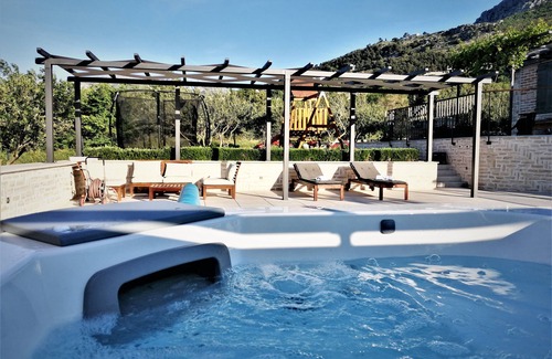 Klis Villa | Villa Manda Korina - Three-Bedroom Villa with Private Pool