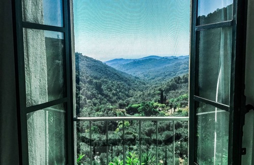 Vasia House | Villa 'MARCELLO'; 400 year old olive press, free view of the sea