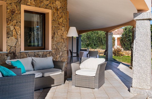 Costa Rei Villa | Villa 'Mariella' with Private Terrace, Wi-Fi and Air Conditioning