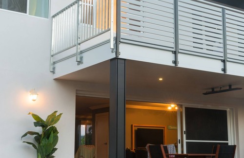 Narrawallee House | Villa Medusa Beach House & Resort Pool 150m to Beach
