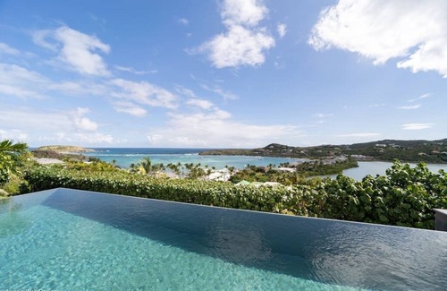Marigot House | Villa Minou 3 Minute Walk to the Beach, WIFI, Pool