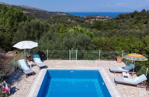 Petaleia Villa | Villa Mistral Cottage by Villa Plus