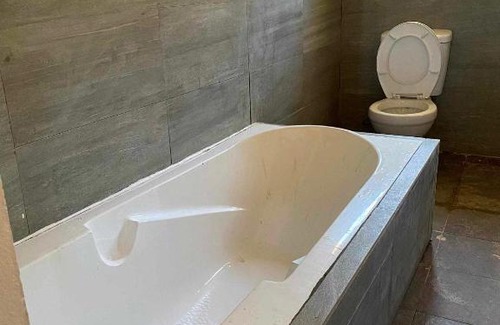 Ambondrona House | Villa Myakatra