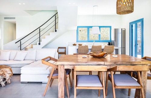 Kanalia Villa | Villa 'Myko Seafront' with Sea View, Wi-Fi and Air Conditioning