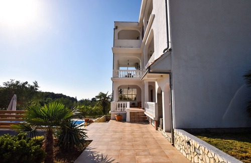 Crno Apartment | Villa Natura Two Bedroom Apartment