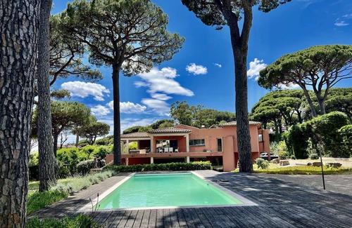 Guerrevieille House | VILLA NEAR THE BEACH WITH POOL, BEAUTIFUL SEA VIEW, TO RENT IN SAINTE-MAXIME