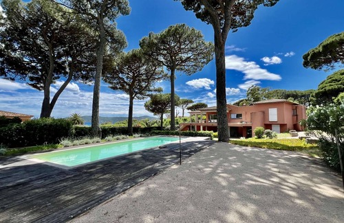 Guerrevieille House | VILLA NEAR THE BEACH WITH POOL, BEAUTIFUL SEA VIEW, TO RENT IN SAINTE-MAXIME