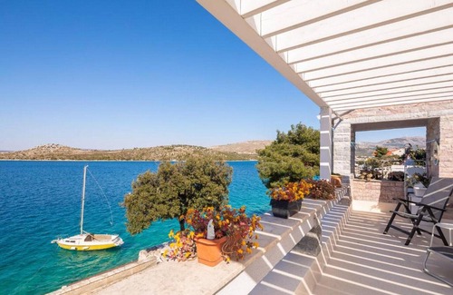 Grebastica Villa | Villa Nensi - house with six bedrooms and a swimming pool