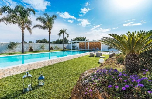 Marausa Villa | Villa Nerissa - Private villa with pool