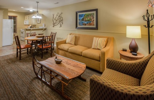 De Soto Villa | Villa Next to a Lake | Various Amenities
