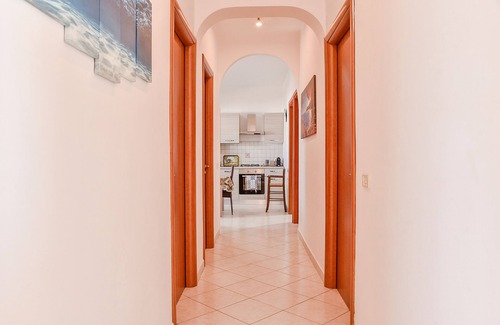 Licata Apartment | Villa "Nicolai - Primo Piano" with Mountain View, Shared Pool and Private Terrace