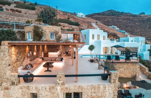 Houlakia Villa | Villa Nirvana- Calm, Relaxing and no wind!
