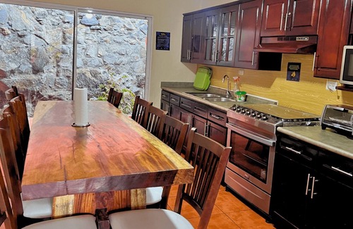Santa Ana House | Villa Noelia, Suite Garden, Lago de Coatepeque.