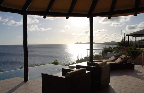 Kralendijk Villa | Villa Oceane - Ocean Front, Infinity Pool, Set up for Divers, Gated Community