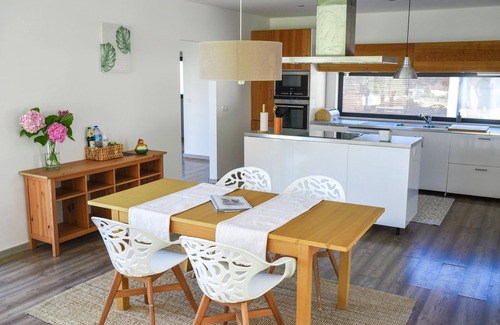 Caldas da Rainha House | Villa of 2016 on a land of 8300m2, 3 bedrooms, barbecue, swimming pool
