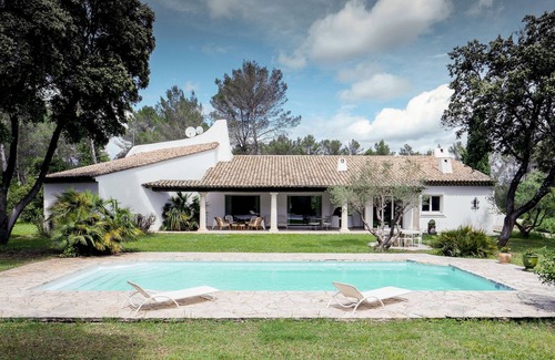 Saint-Clement-de-Riviere House | villa of character in a park of 7000m2 fenced with swimming pool