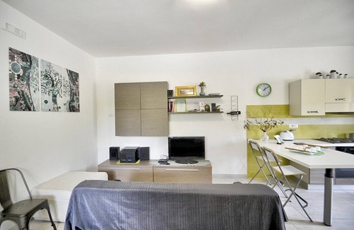 Frascinelle House | Villa Olga A: A cozy and welcoming apartment that is part of a villa situated in a quiet location, a few minutes from the town center, with Free WI-FI.