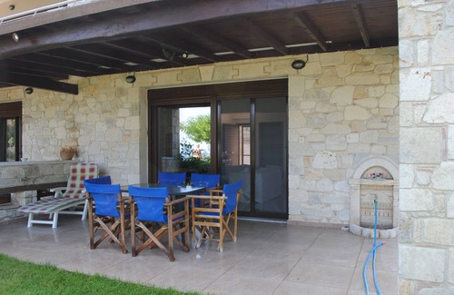 Kassandra Villa | Villa Olivia Beach House.