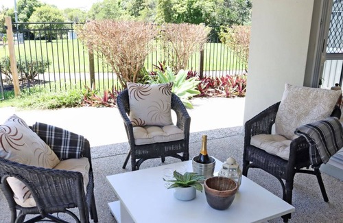 Sippy Downs House | Villa on the Park close to Sunshine Coast Hotspots