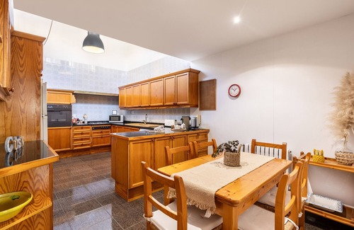 Plaza de Toros Ski Chalet | Villa Palma 1. Chalet in Palma with private pool