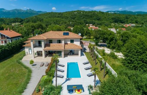 Podhum House | Villa Palma with Heated Private Pool