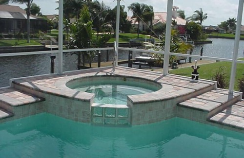 Caloosahatchee House | Villa Patricia - 3/2 Electric Heated Pool/Spa Home on Gulf Access Canal in SE Cape Coral