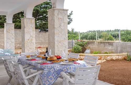 Padula Fede Villa | Villa 'Perla Marina Luxury' with Sea View, Wi-Fi and Air Conditioning