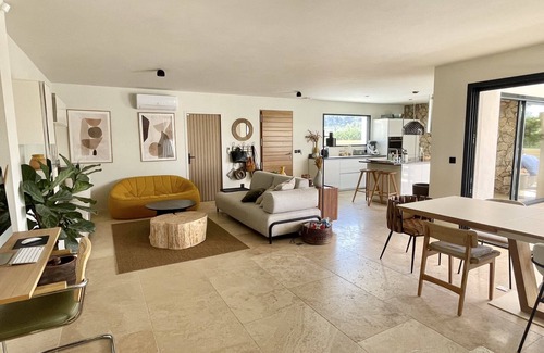 Le Castellet Villa | Villa piscine 3 chambres, clim, parking, wifi