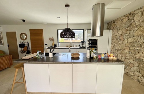 Le Castellet Villa | Villa piscine 3 chambres, clim, parking, wifi